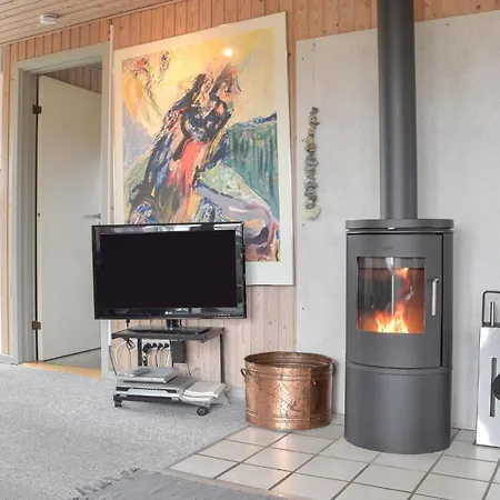 Stunning In Ringkobing With Kitchen Holiday home Norre Lyngvig